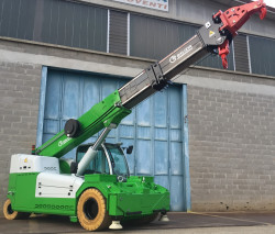 GF180 RADIO + EXTENDABLE OUTRIGGERS